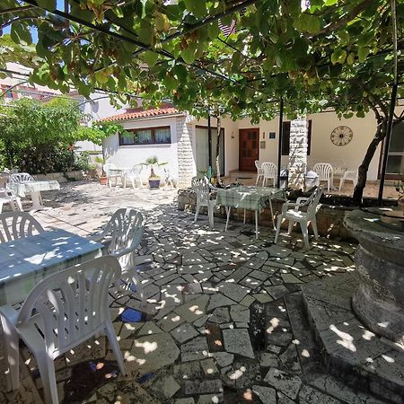 Bed And Breakfast Ritosa Poreč Exterior foto