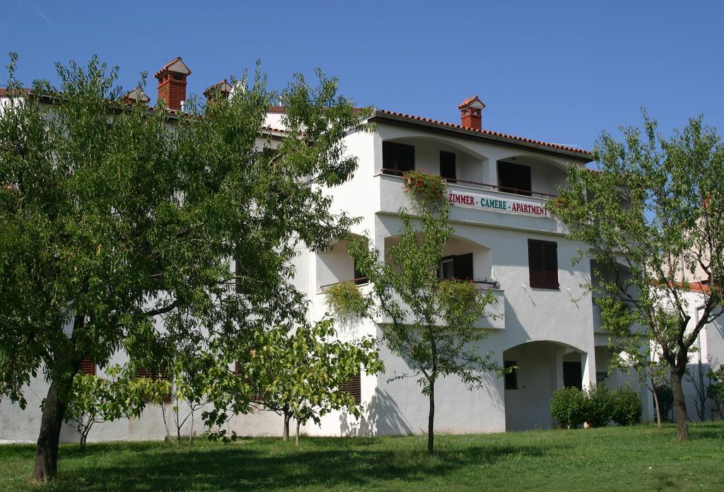 Bed And Breakfast Ritosa Poreč Exterior foto